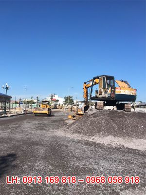 Xe đào bánh xích